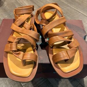 New Woman’s Chill Thrill Cross Strappy Chic Brown Leather Sandals - Size 9.5M